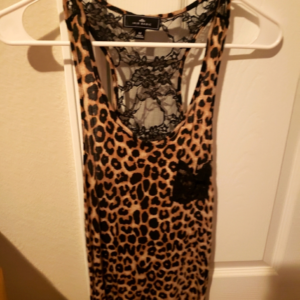 Leopard tank